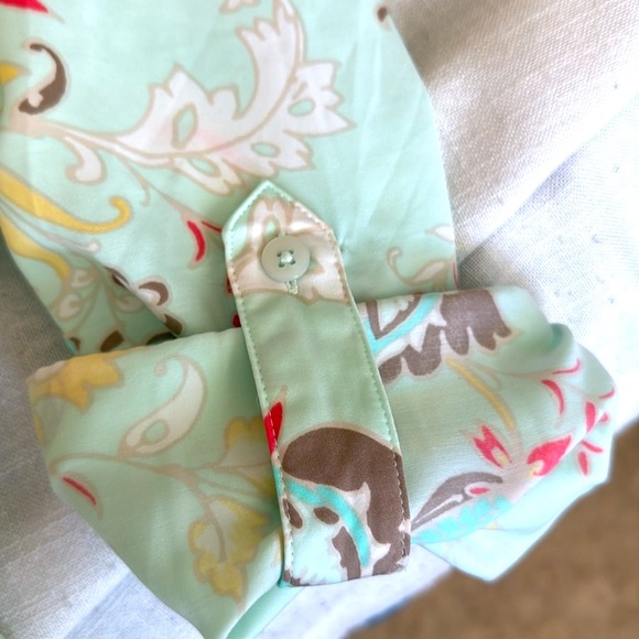 Chico's Pastel Paisley Blouse Size 3 large soft pastels button up sleeve - Picture 13 of 16